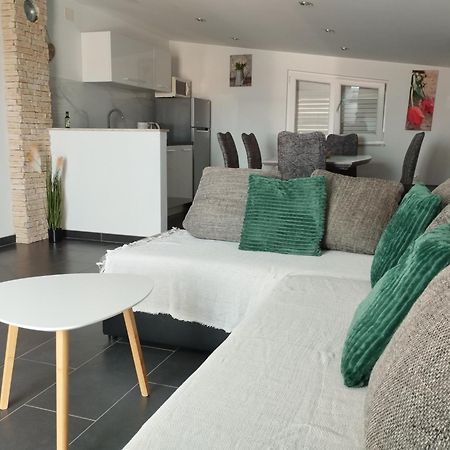 Apartman Nella Biograd Na Moru Εξωτερικό φωτογραφία
